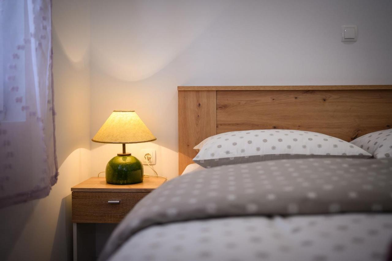 Bonaca Apartman Rogotin Kültér fotó